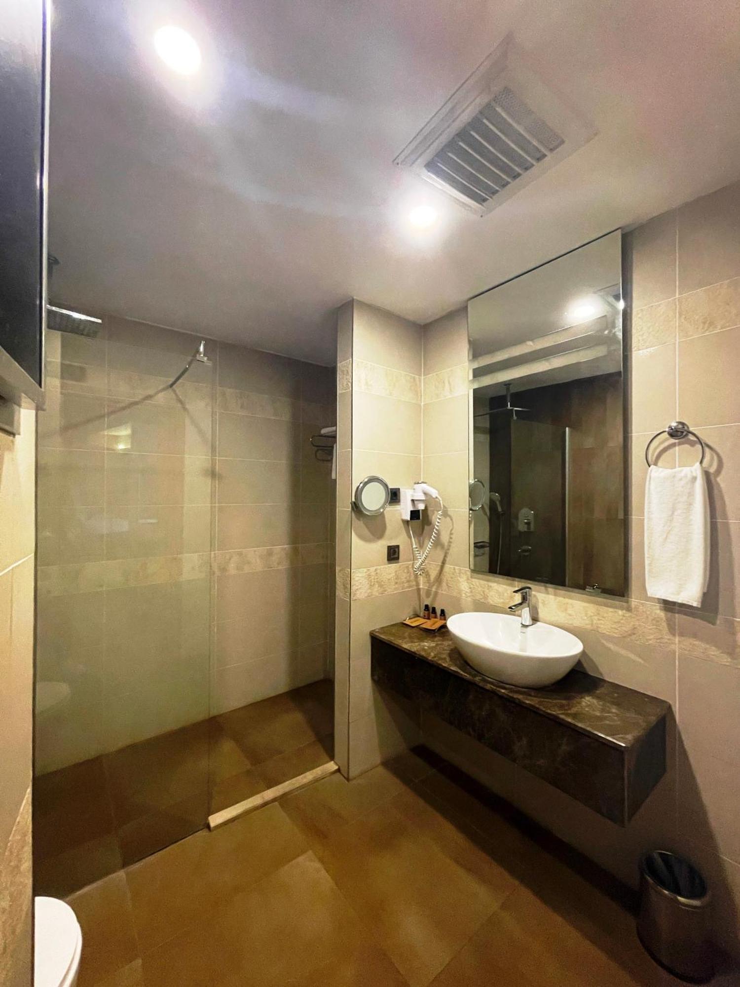 Anemon Grand Adana Otel Extérieur photo